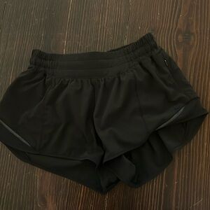 black lululemon shorts low rise hotty hots